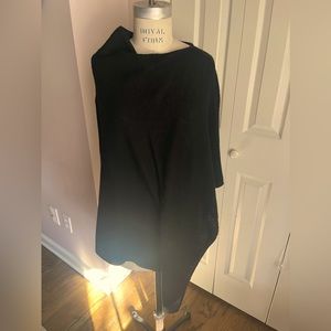Black lightweight sweater poncho 🖤